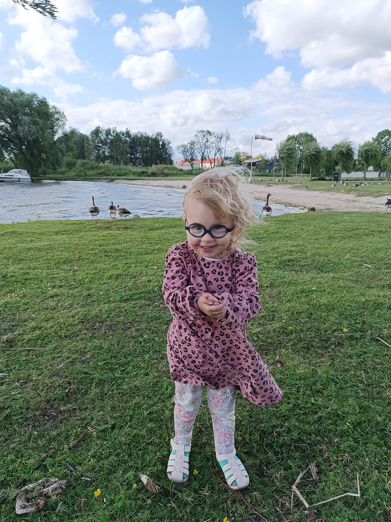 OTACZAMY WSPARCIEM MILENKĘ - obrazek 2